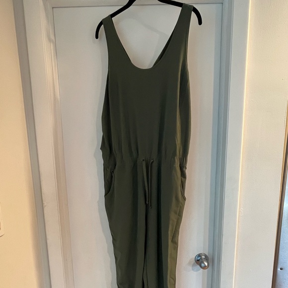 Patagonia jumpsuit- green - Picture 2 of 5